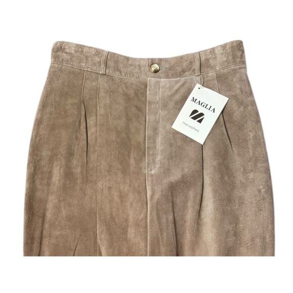Maglia NEW Vintage Suede Leather Pants Neutral Tan Pleated Straight Leg 8-10 - Picture 2 of 11